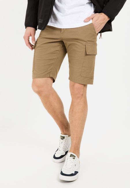 Regular fit cargo shorts with minimal print