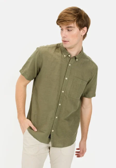 Short-sleeved shirt made from a cotton-linen blend