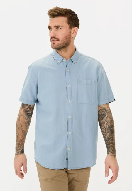 Short-sleeved shirt made from a cotton-linen blend