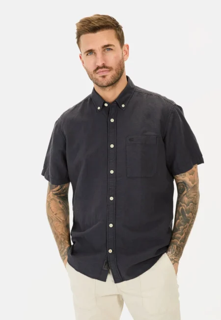 Short-sleeved shirt made from a cotton-linen blend