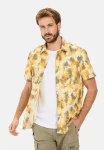 Short-sleeve shirt with a textured pattern