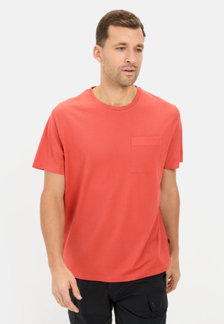 T-Shirt with chest pocket