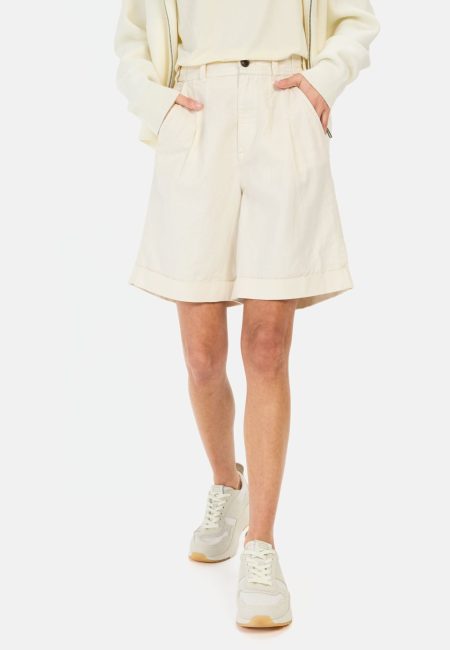 Shorts made from a linen blend