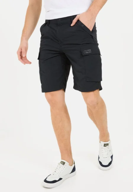 Cargo shorts in a relaxed fit