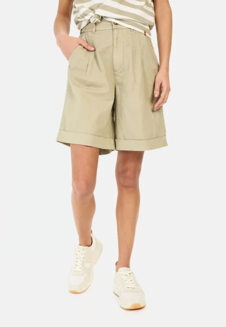 Shorts made from a linen blend